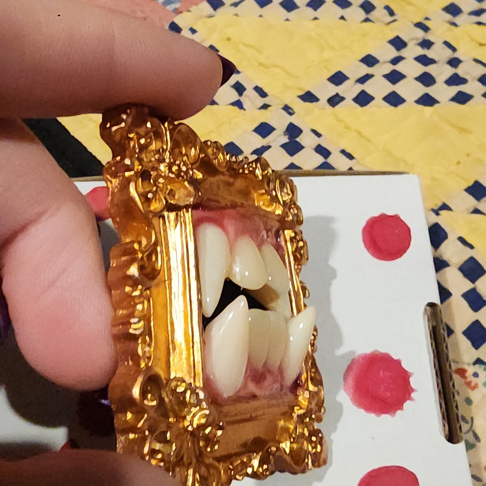 Teeth MAGNET - Picture 3 of 4